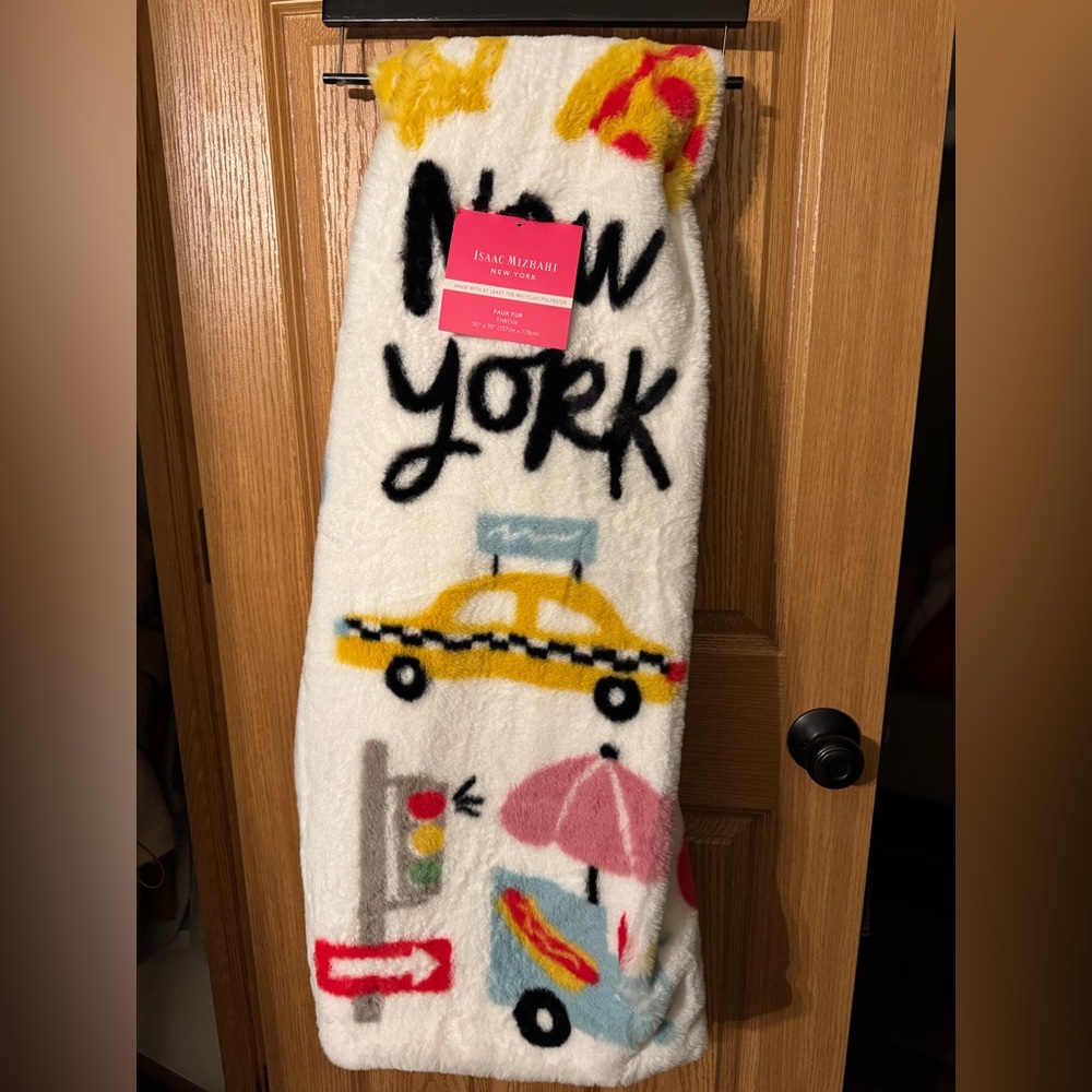 Isaac Mizrahi New York City Throw Blanket 50”x70” 🗽🍎🥨🚕